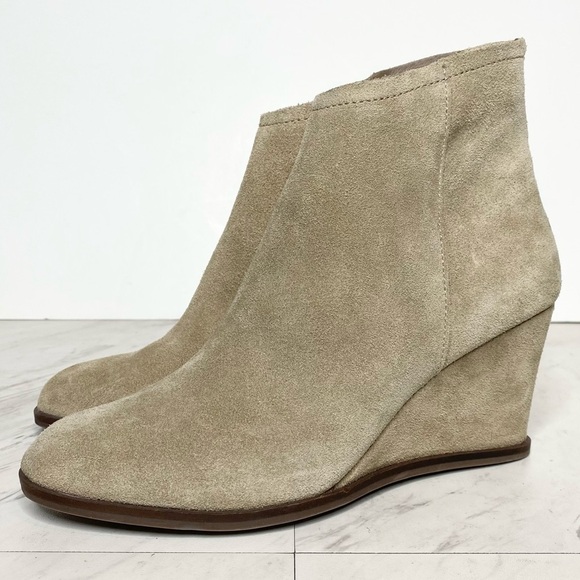 Dolce Vita Grayson Tan Suede Wedge Heel Bootie 6 - Picture 1 of 16